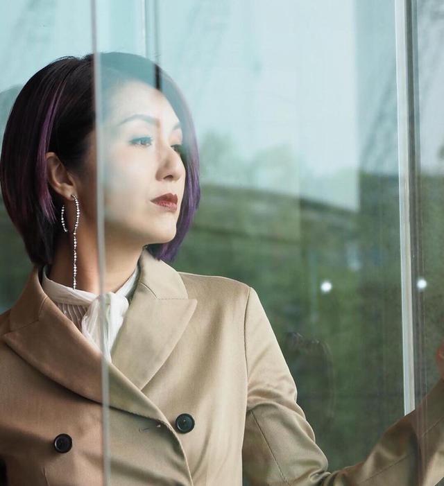 穿透力太强，张靓颖乱入杨千嬅演唱会，粉丝的喊话吓到众人