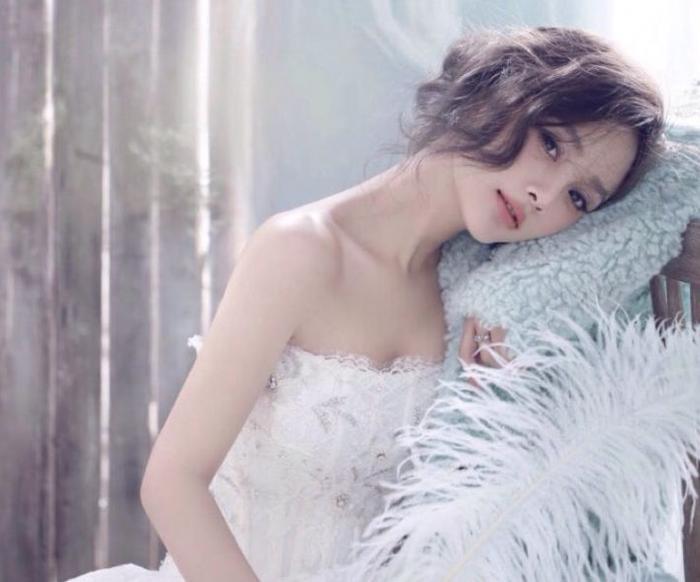 麻花辫、马甲线、热舞!38岁李小璐,这身材太劲爆