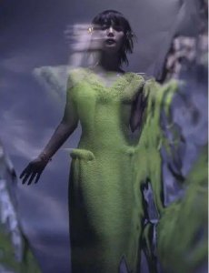 ​袁立三婚嫁小11岁诗人，外籍前夫已满头白发，离婚后伤心离开中国