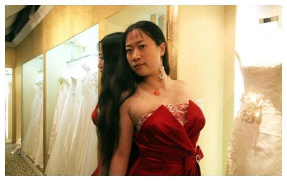 网红鼻祖芙蓉姐姐近照曝光，扮“聂小倩”古装，被赞颜值高