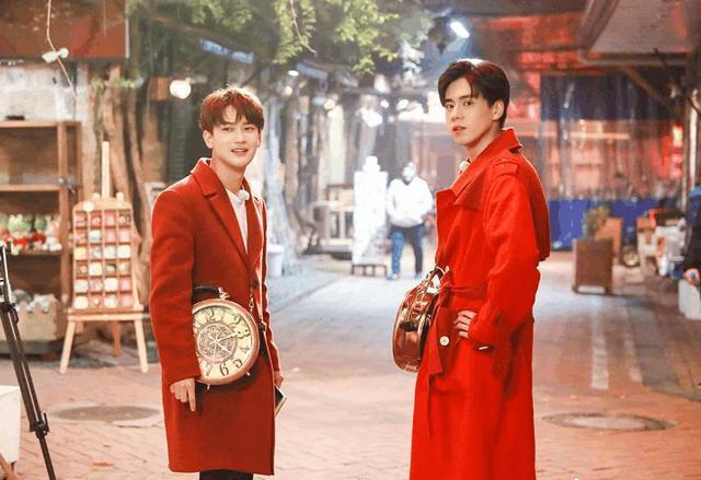 胡一天和熊梓淇谁在说谎？同是188公分，同框差距大！