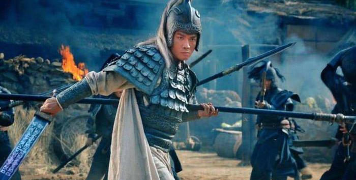 战神关羽身高到底有多高呢