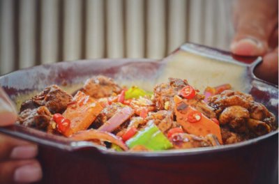 ​解锁地道云南菜——麻辣瓦香鸡，好吃到跳起来