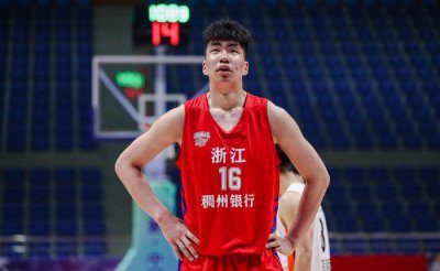 ​余嘉豪！到底是下一个姚明，还是下个苏伟？