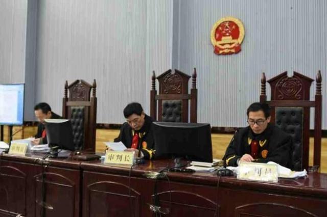 黑帮老大有三个老婆,放高利贷被抓捕