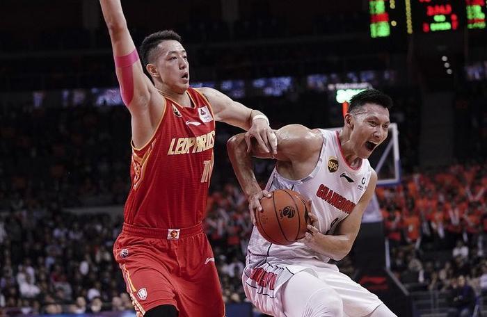 天赋!国际篮联盛赞男篮悍将!身高2米09臂展达2米20!