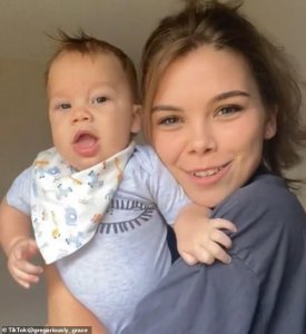 ​美国妈妈让闺蜜哺乳自家宝宝，因为刚喝了太多酒，引发争议