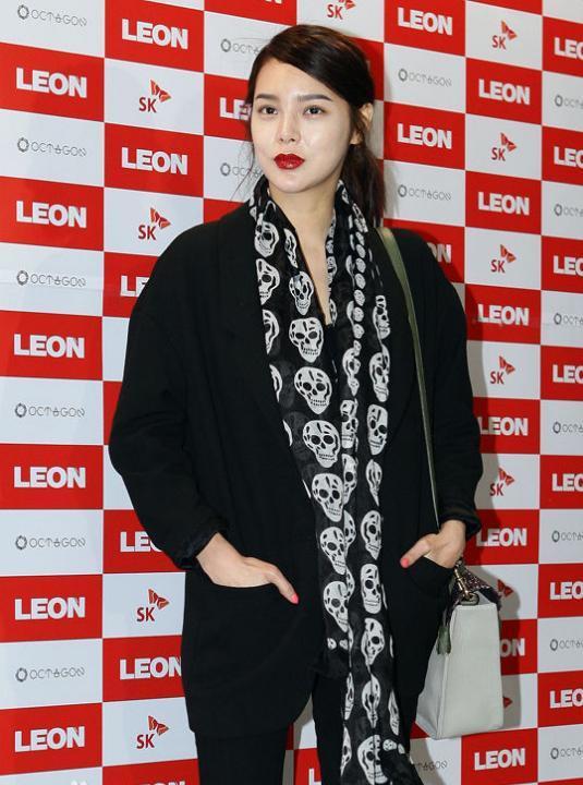 她曾是优雅脱俗的“三圣母”,13年后整成网红脸,与当年判若两人