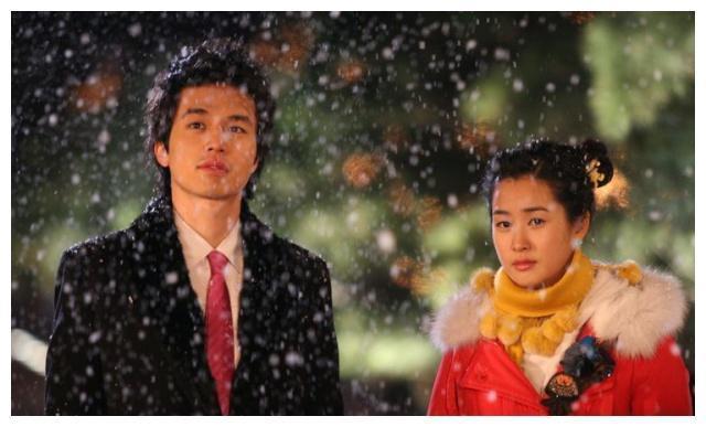 陷入整容风波死循环,韩国女星李多海晒自拍引热议,粉丝称认不出