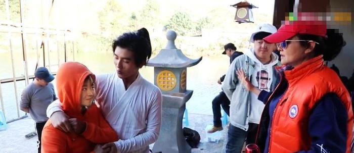 将夜花絮:宁缺桑桑雁鸣湖搂抱亲亲,陈飞宇问可以亲嘴吗