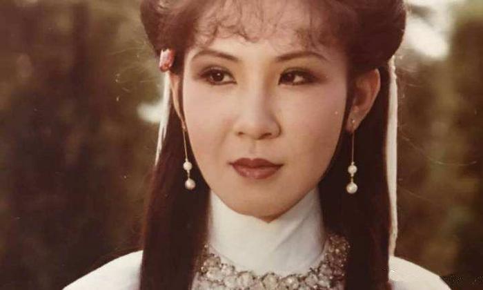 “西门大妈”杨钧钧旧照:被焦恩俊叫“傻丫头”的她曾经这么美