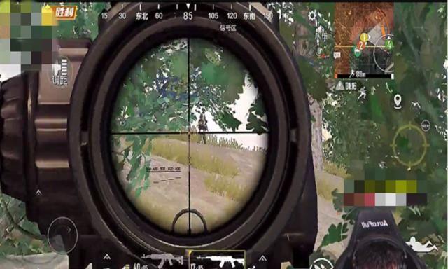 和平精英：虎牙主播骚皮皮在线秀枪击，妹子直呼他SKS也太准了！