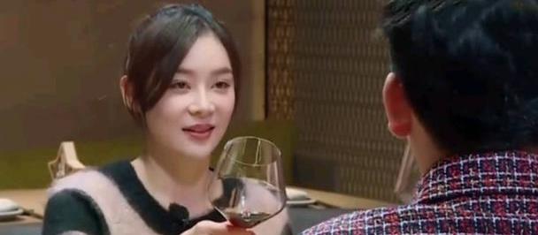 何雯娜与男模互动好甜蜜？只有大张伟说实话，网友：运动员好单纯