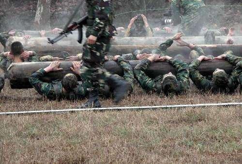 “武警特警”和“陆军特种兵” 究竟谁更厉害?退伍老兵这么说!