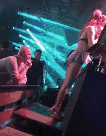 笑死人不偿命的gif动态图片精彩搞笑动图