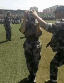 笑死人不偿命的gif动态图片精彩搞笑动图