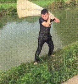 笑死人不偿命的gif动态图片精彩搞笑动图