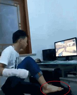 笑死人不偿命的gif动态图片精彩搞笑动图