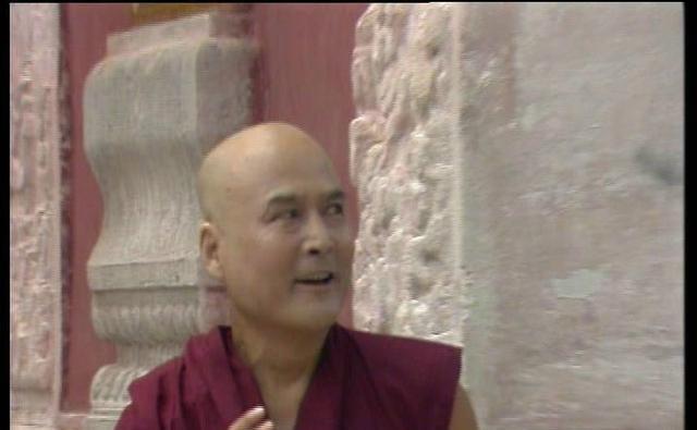 他是《西游记》四探无底洞中的和尚，给老鼠精送茶看出其真实演技