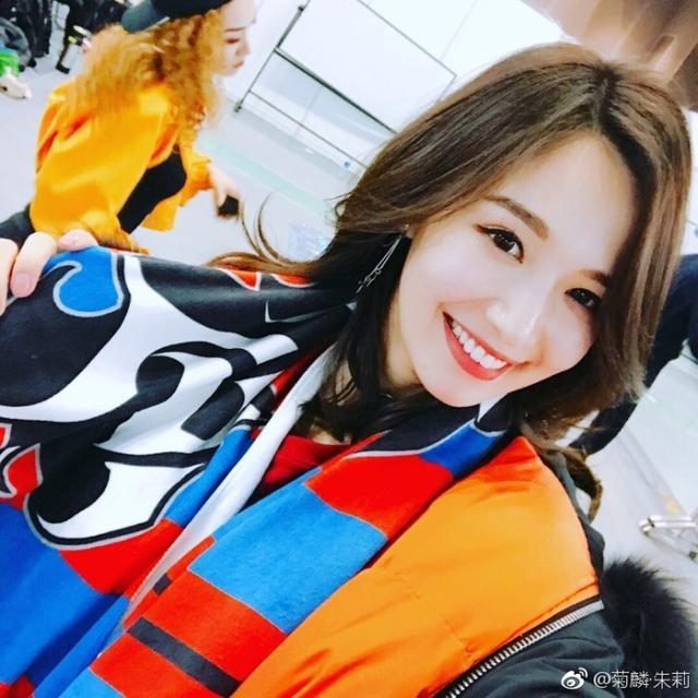 能让黄子韬害羞脸红捂脸送毛巾的混血美女来头真不小！