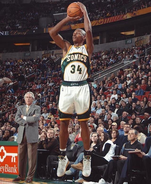 重排1996年前五位选秀球员，雷阿伦仅排第四，马布里无缘榜单