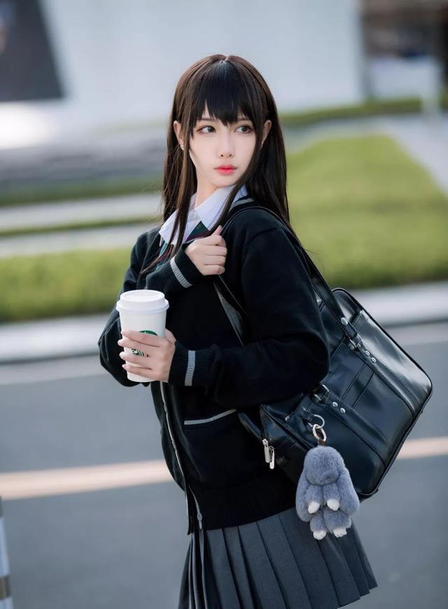 越看越美哦，偶像大师灰姑娘——涉谷凛cos