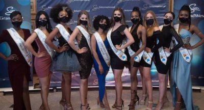 ​南非小姐十强佳丽首亮相！五官出众身材曼妙，穿着打扮各有千秋