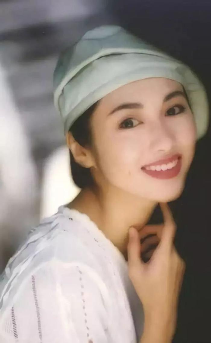 黎姿的珍贵照片，那时没有美颜，你连一半都没见过