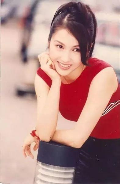 黎姿的珍贵照片，那时没有美颜，你连一半都没见过