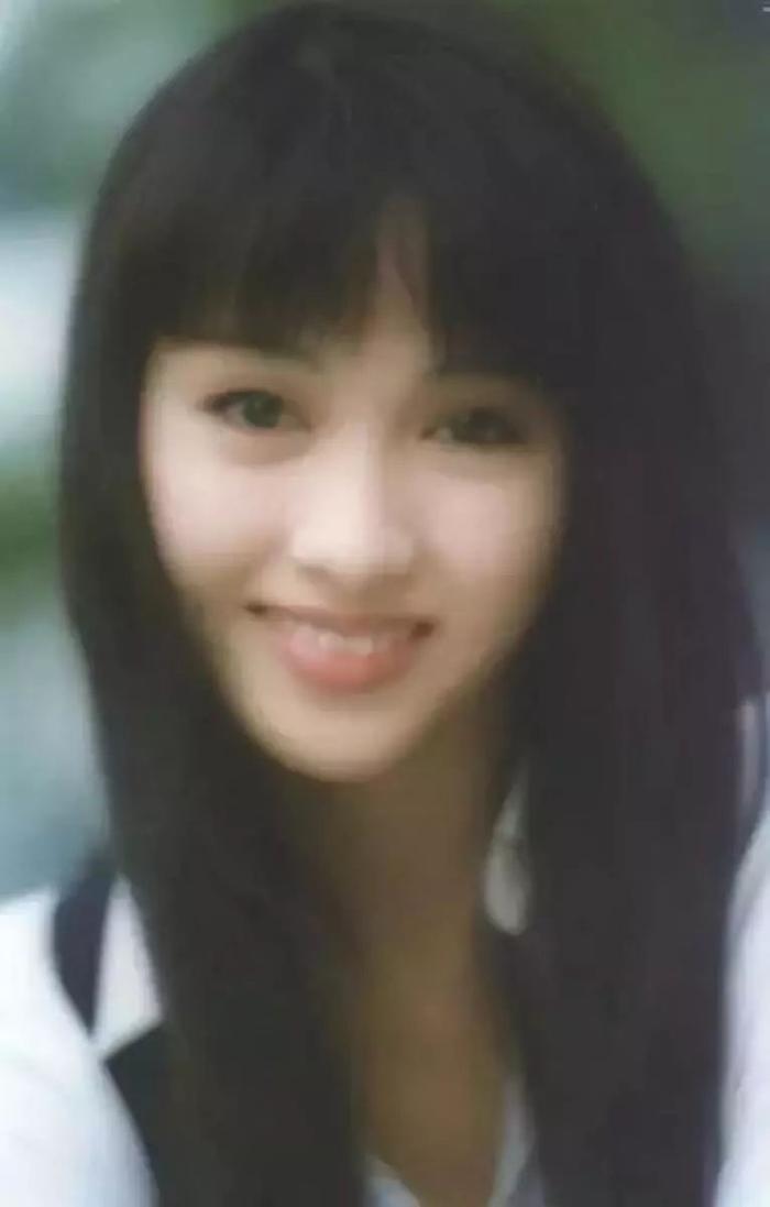 黎姿的珍贵照片，那时没有美颜，你连一半都没见过