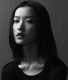 杜鹃疑似恋情曝光，网友：年龄这么大，确定不是她爸爸？