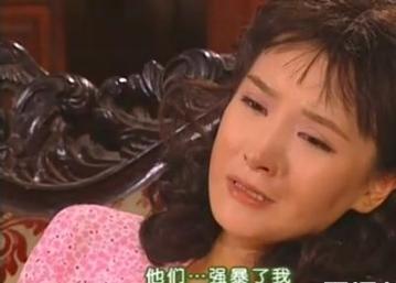 乐珈彤一家近照，大8岁老公是香港富豪，41岁依旧貌美如花