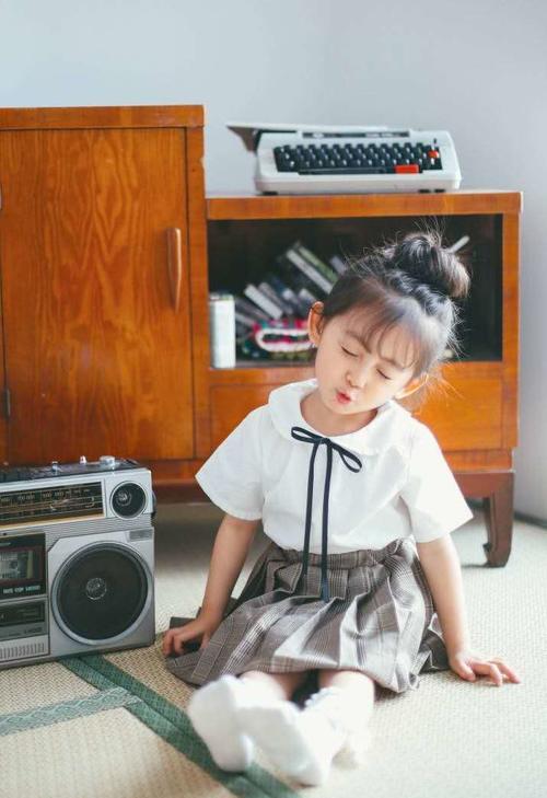 牵动众多叔叔饭的网红小萝莉，曝光近照，长开后的她美翻了