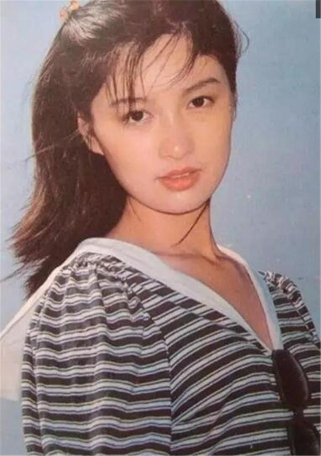 拒绝美国好莱坞,和张国立合作开上跑车,62岁去世佳片永存!