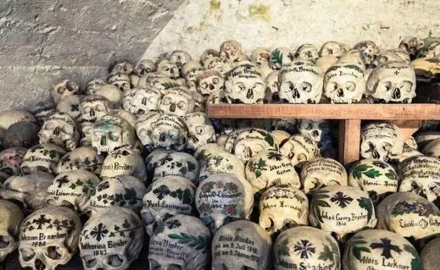 奥地利古老小镇，阿尔卑斯山脉间的一片净土