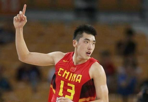 陶翰林女友现身，两人超市购物被拍，仔细看原来还是个奥运冠军