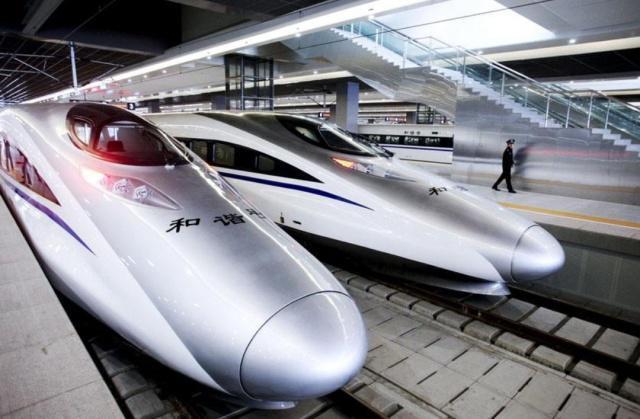 西藏除了有名的青藏铁路，还有哪些的铁路？长见识了！