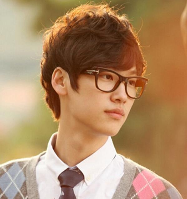 充满魅力的男士棕色染发，瞬间屌丝气质全无！