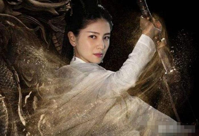 战南城软禁疯妃，除了为牵制战北野，还有一个令人羞耻的原因！