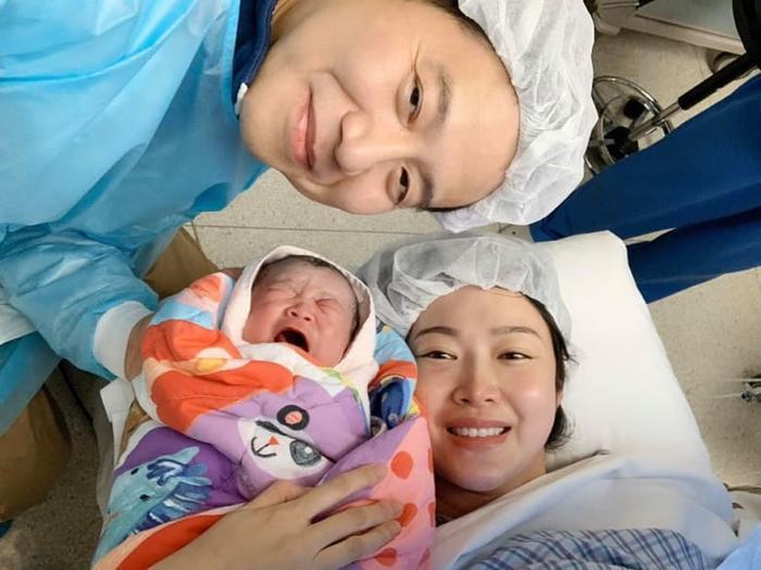 剖腹产下“三王子”　港星叶翠翠宣布“封肚”