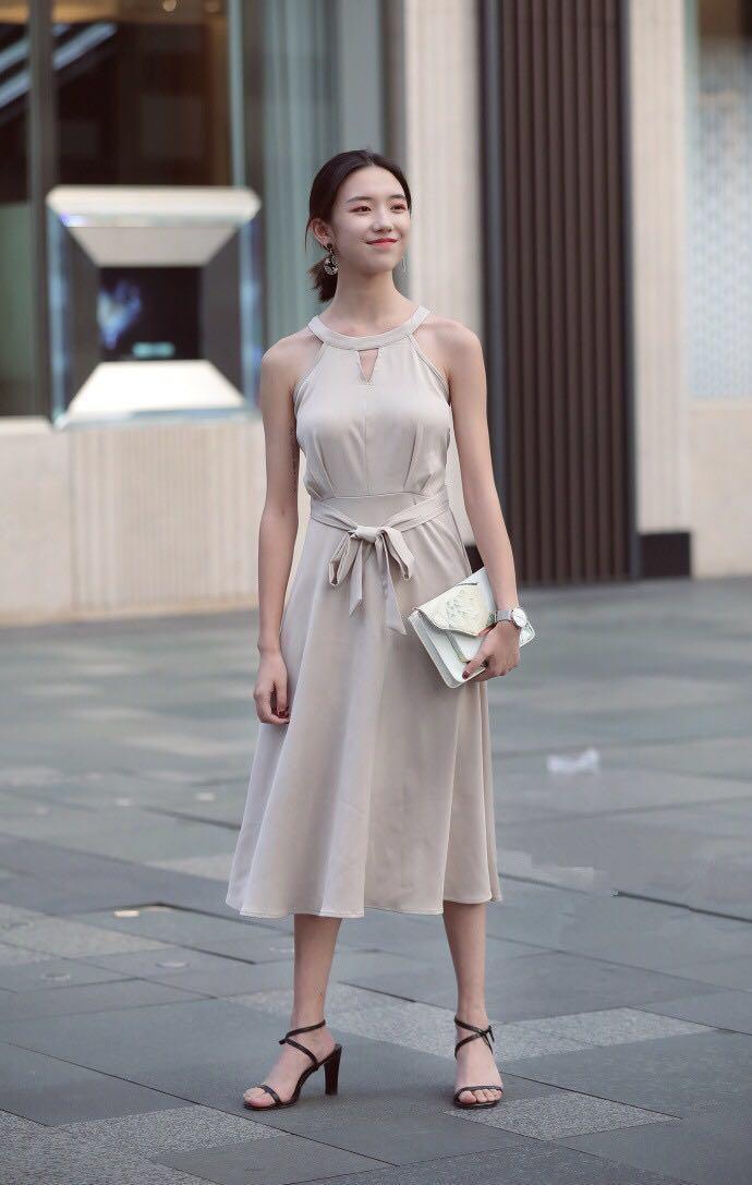 清纯可人有质的妹子，性感凹凸苗条俊美看着温馨！