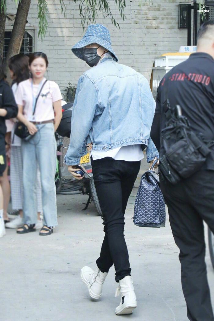 NPC成员蔡徐坤、陈立农、范丞丞、Justin黄明昊、林彦俊、朱正廷、王