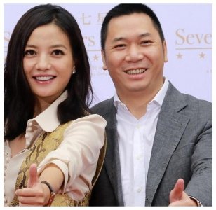 ​黄有龙：薇，又一次让你站在风口浪尖，特心疼，很多事情你不知情