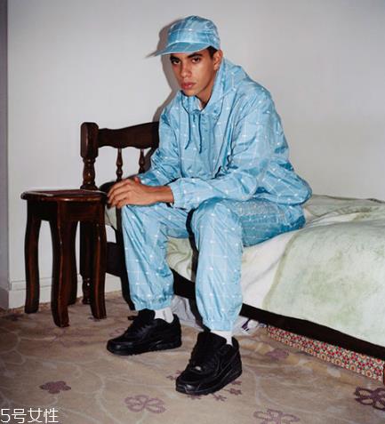 supreme与lacoste2018春夏联名在哪买_有哪些款式 supreme与lacoste2018春夏联名在哪买_有哪些款式