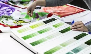 dior迪奥丝巾正品价格 一条丝巾也是你买不起的价格 dior迪奥丝巾正品价格 一条丝巾也是你买不起的价格