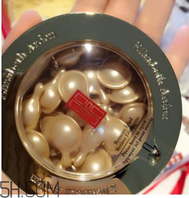 伊丽莎白雅顿精华胶囊适合什么季节用? 伊丽莎白雅顿精华胶囊适合什么季节用?