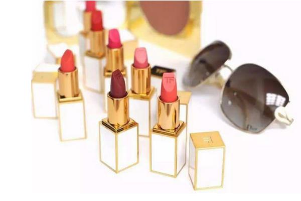 tf白管05和07哪个显白 tf白管口红05和07对比 tf白管05和07哪个显白 tf白管口红05和07对比