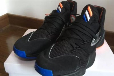 ​阿迪达斯哈登4黑银开箱测评 哈登4和哈登2哪个舒服