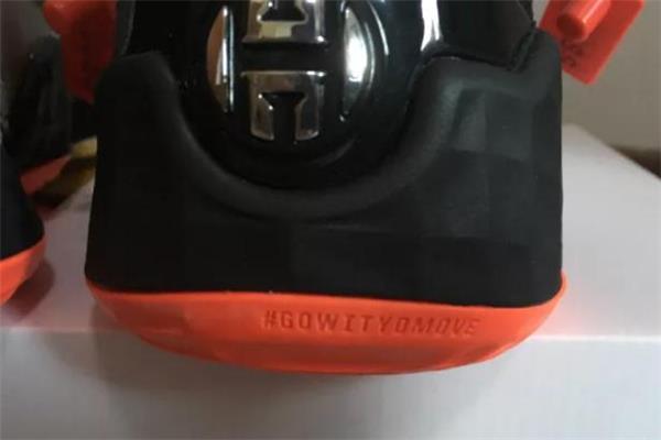 阿迪达斯哈登4黑银开箱测评 哈登4和哈登2哪个舒服 阿迪达斯哈登4黑银开箱测评 哈登4和哈登2哪个舒服