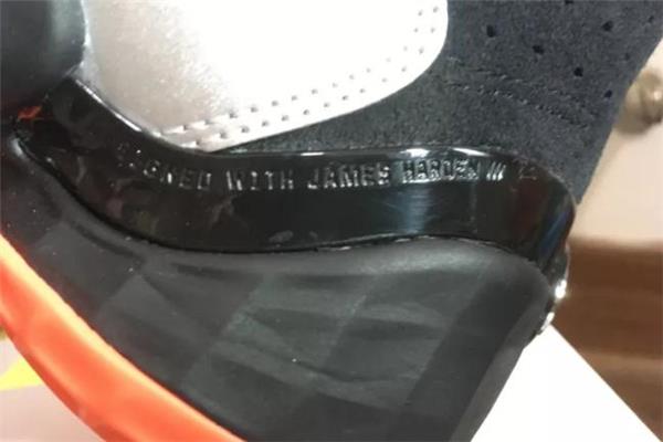 阿迪达斯哈登4黑银开箱测评 哈登4和哈登2哪个舒服 阿迪达斯哈登4黑银开箱测评 哈登4和哈登2哪个舒服